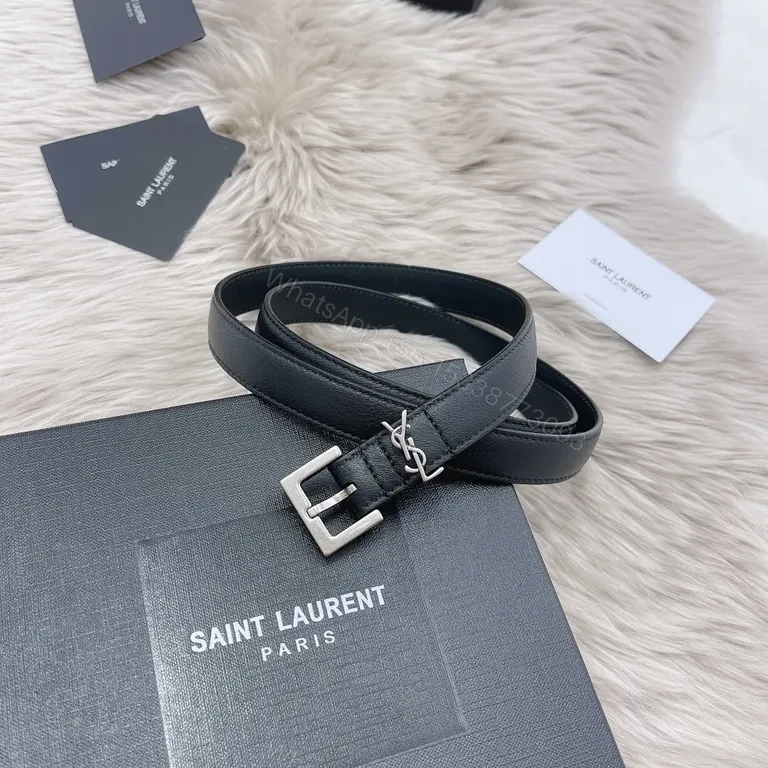 Chic Leather Belt with Modern Hardware - Luxury Accessory Belt — view 1