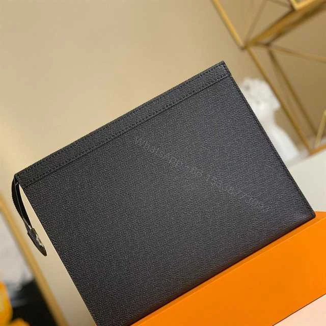 View 7 of LOUIS VUITTON POCHETTE VOYAGE MM TAIGA LEATHER M30675