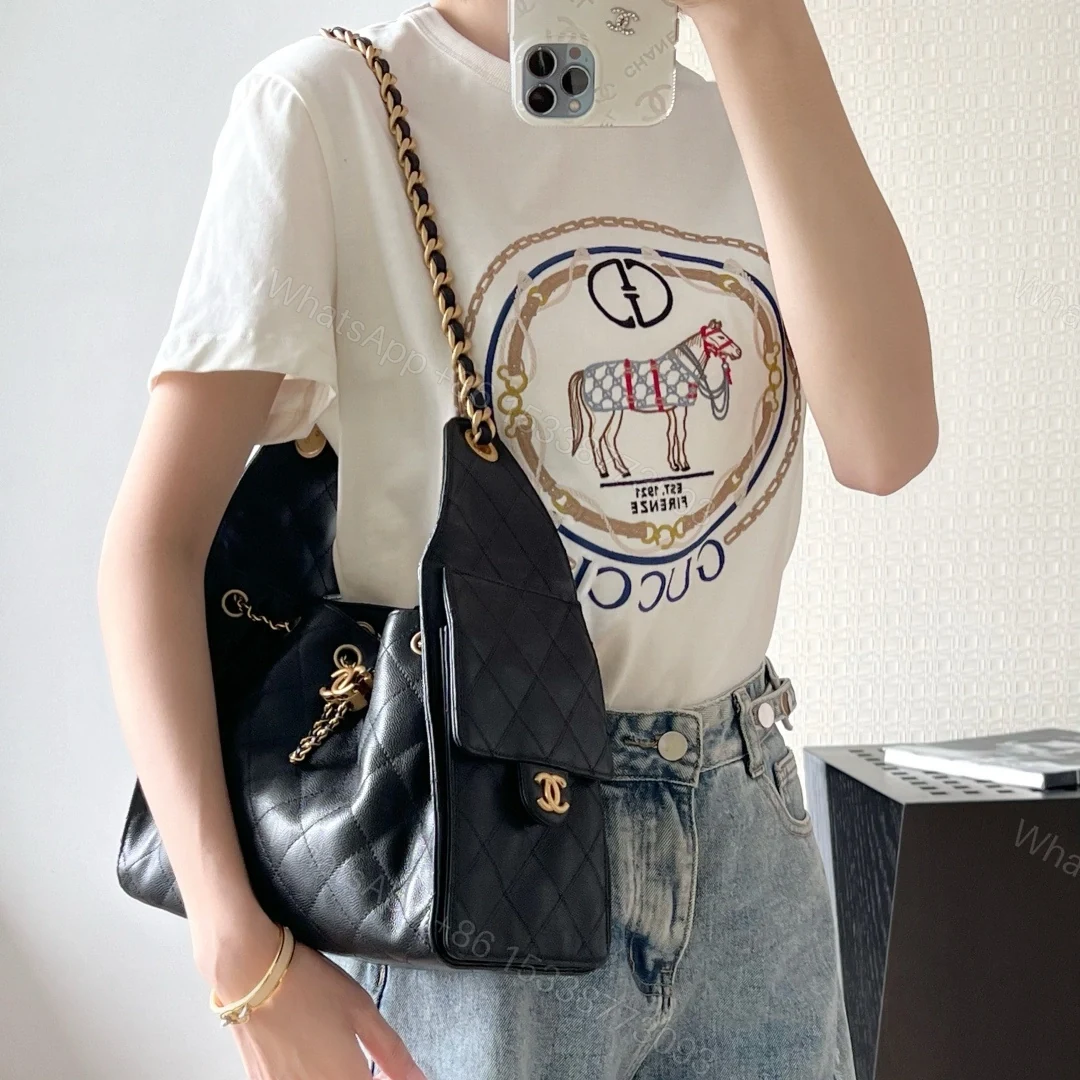 View 21 of 高仿Chanel*25P系列AS5293小牛皮腋下單肩包小號黑色免檢版