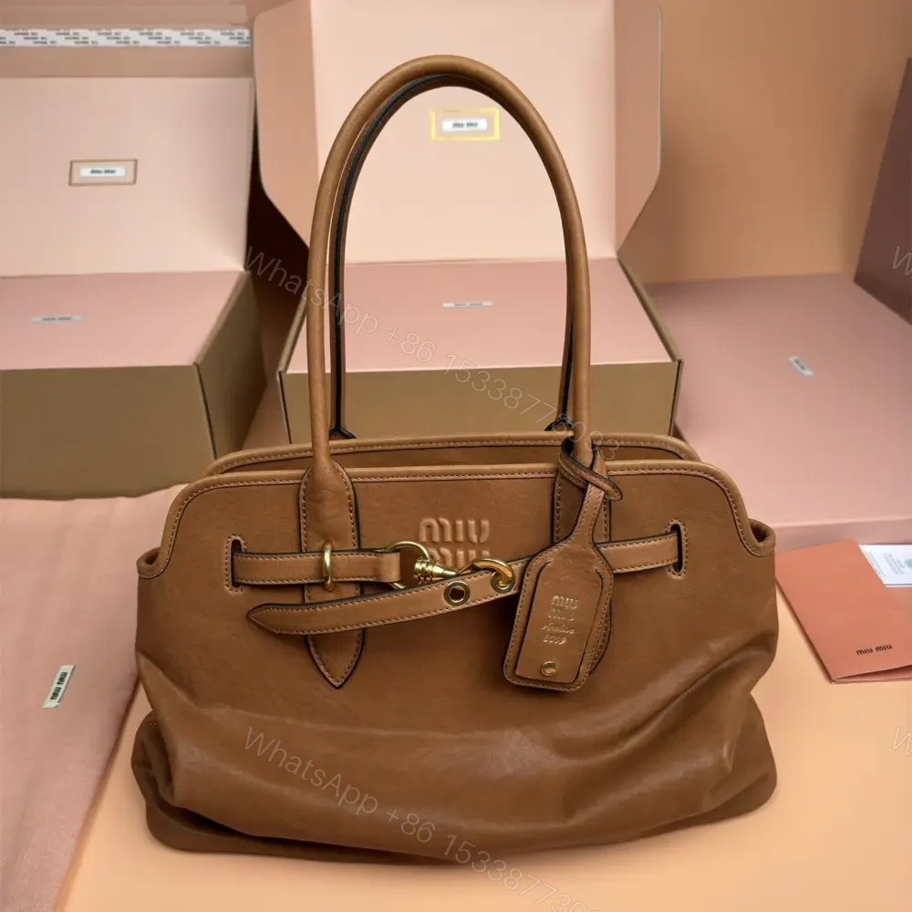 View 9 of 高仿miumiu*Aventure系列5BG291手提包棕色免檢版