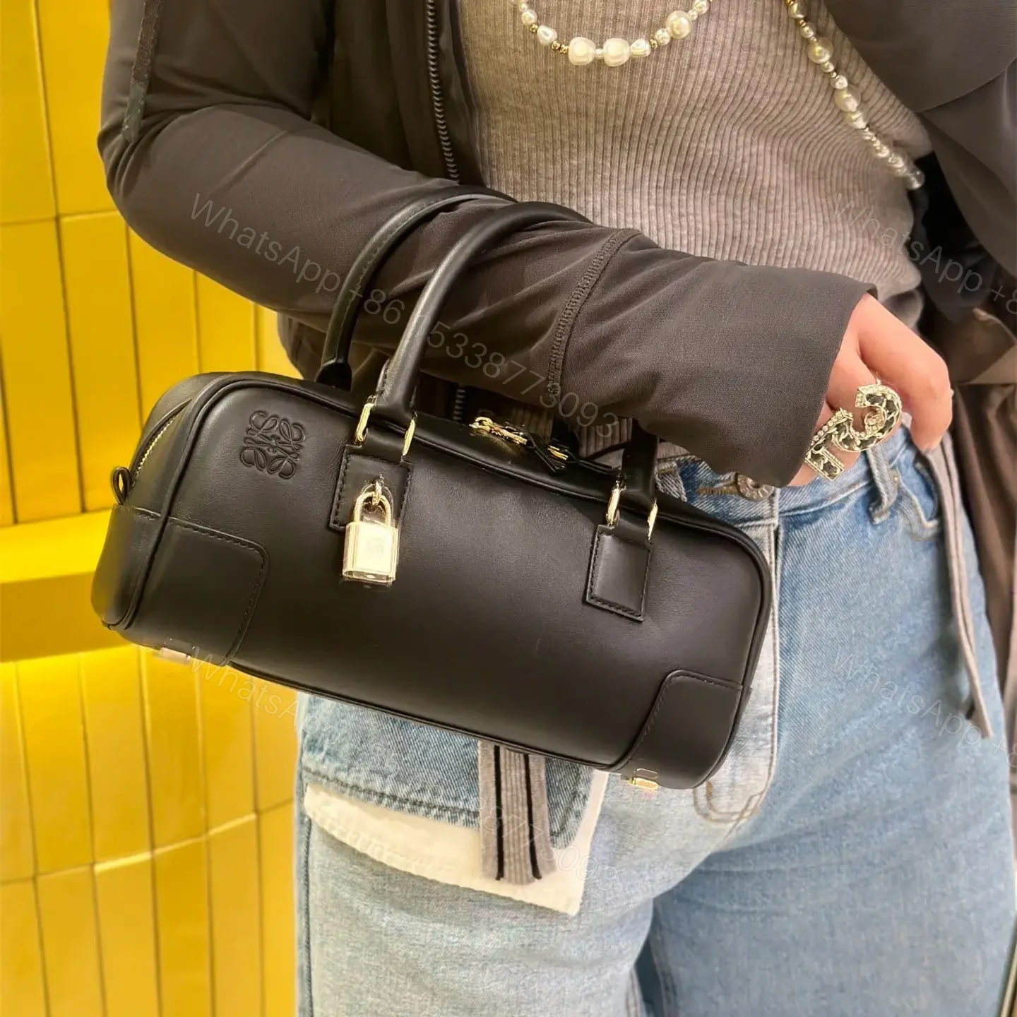 View 20 of 高仿Loewe*Amazona系列1100橫版手提包黑色免檢版
