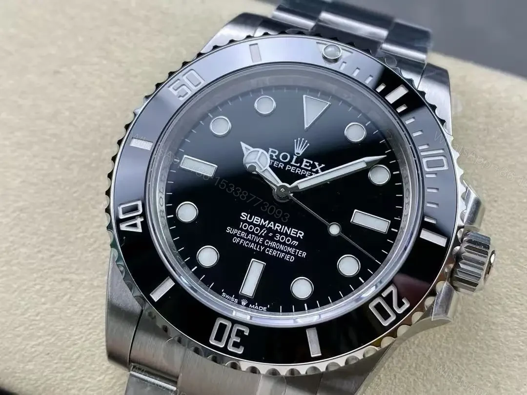View 3 of Rolex Submariner Date 41mm ( 2025 ) 126610NL Replica