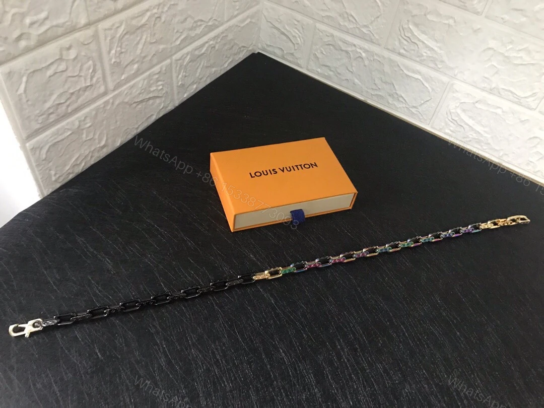 View 6 of EN – Lux LV Necklaces 071