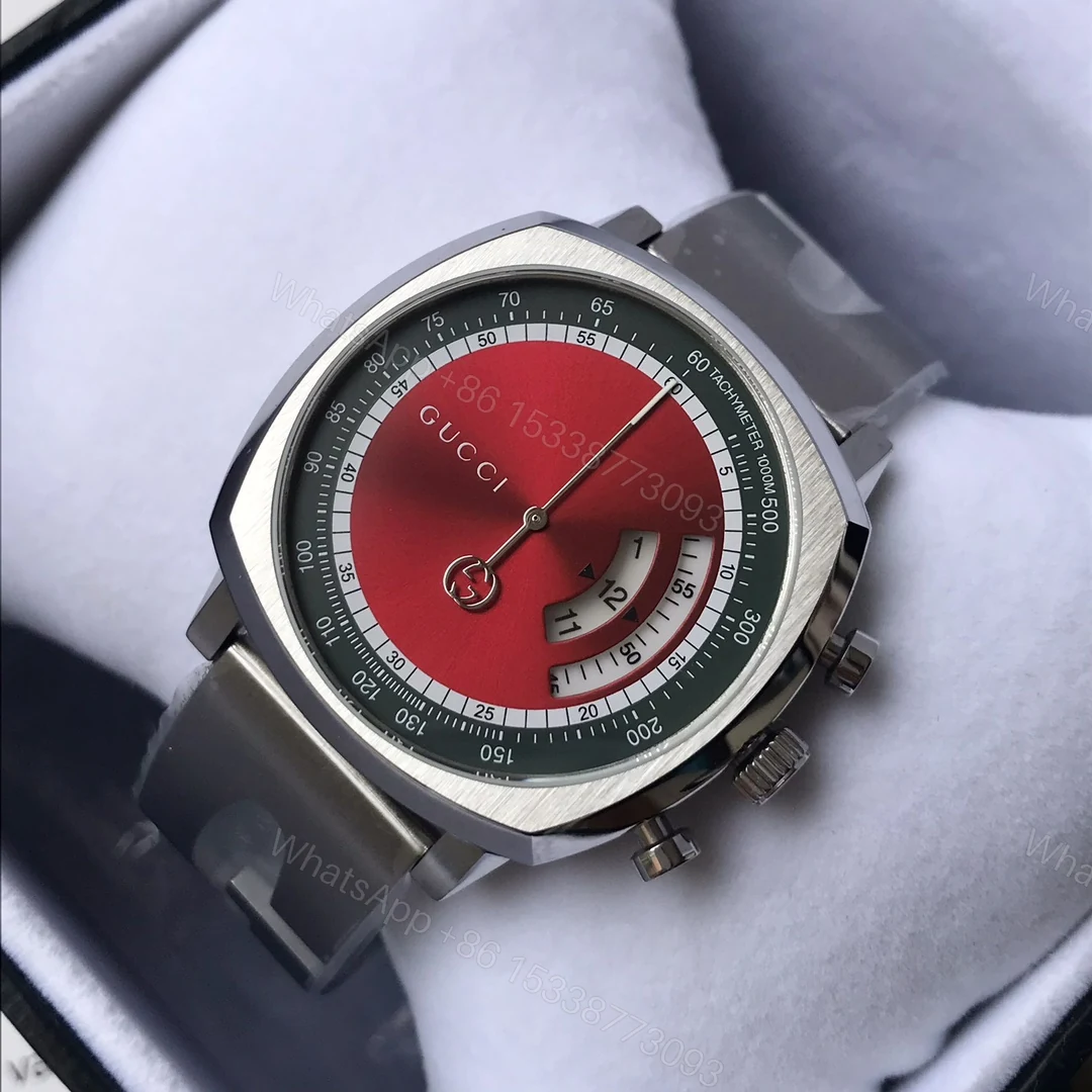 Gucci Grip 紅色表盤灰色錶帶腕錶 個性時尚款 — view 1