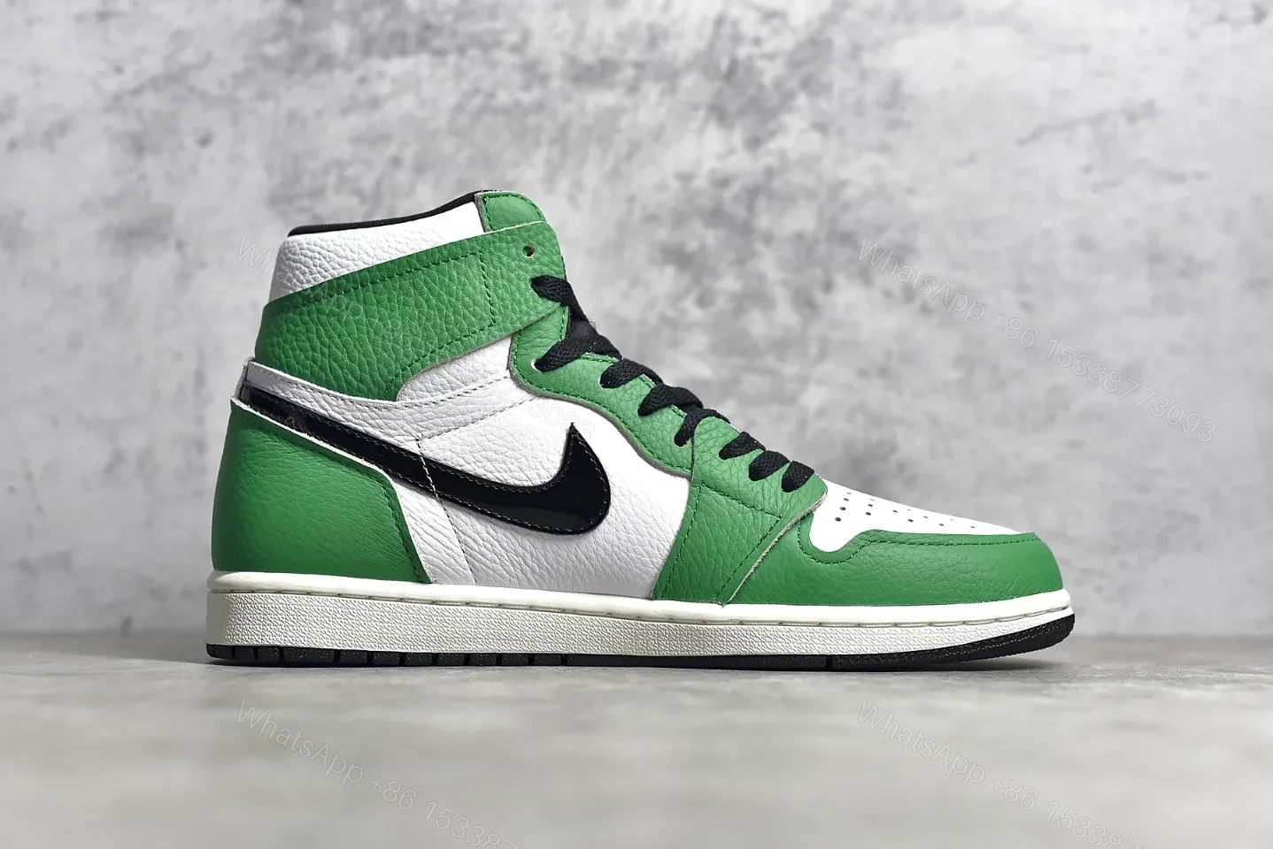 View 3 of Air Jordan 1 Retro High “Lucky Green” Reps