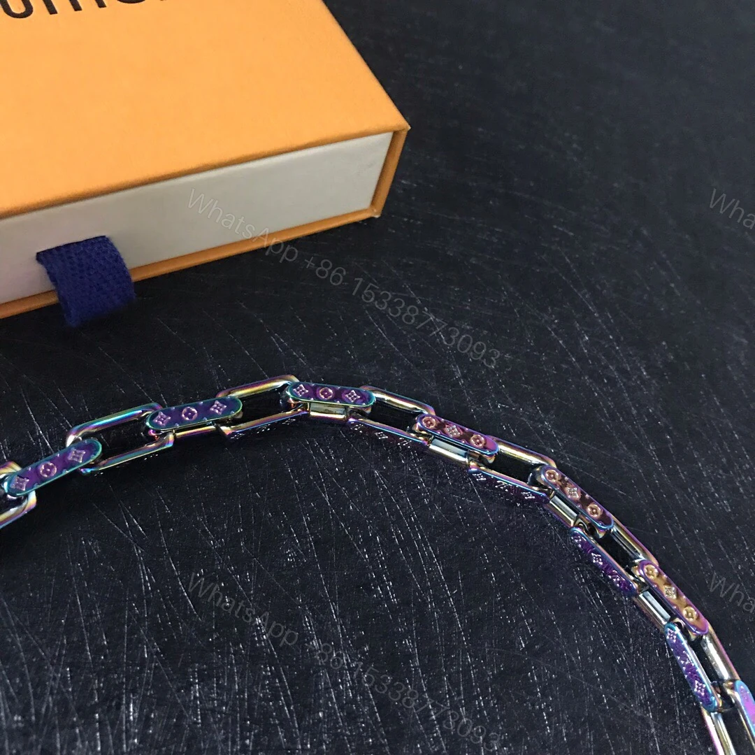 View 2 of EN – Lux LV Necklaces 071