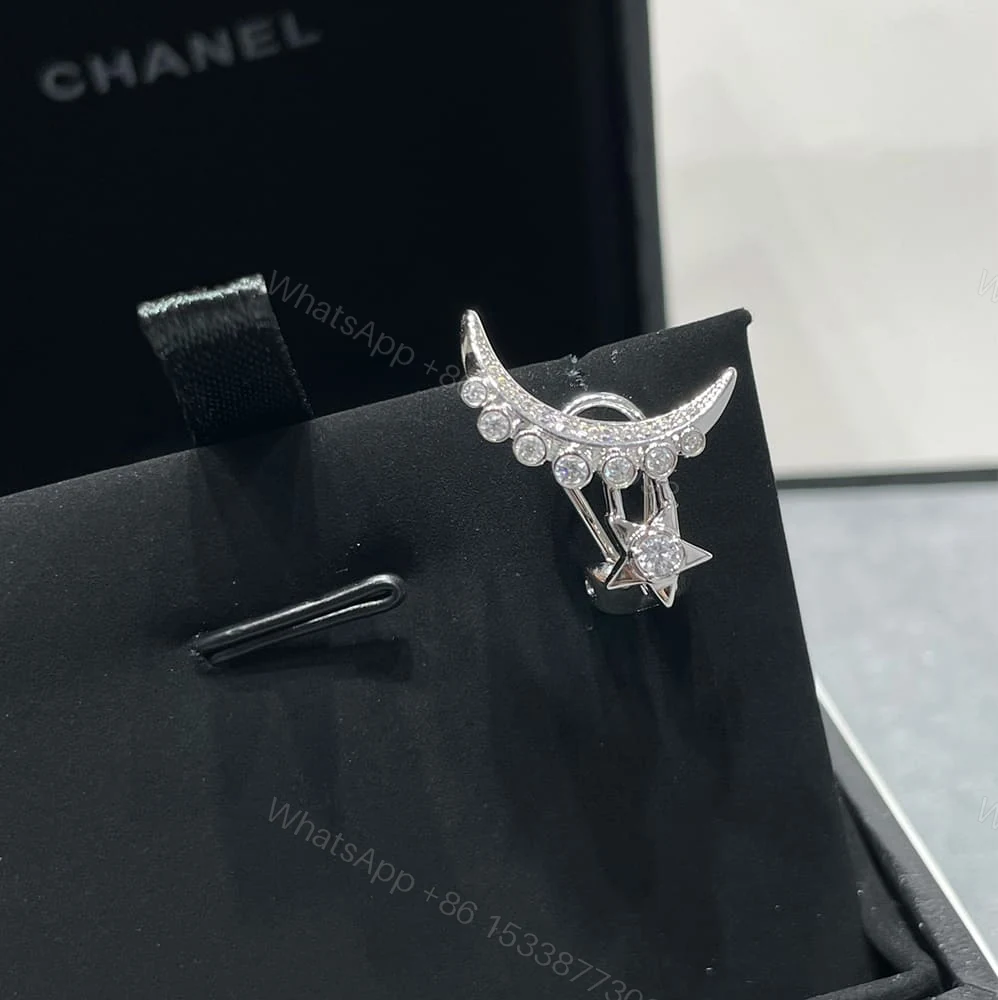 View 4 of CHANEL LUNE DE CHANEL SINGLE CLIP EARRINGS