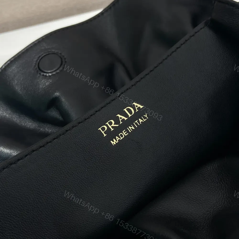 View 9 of 高仿Prada*Dada系列1BG586小羊皮雲朵包黑色小號免檢版
