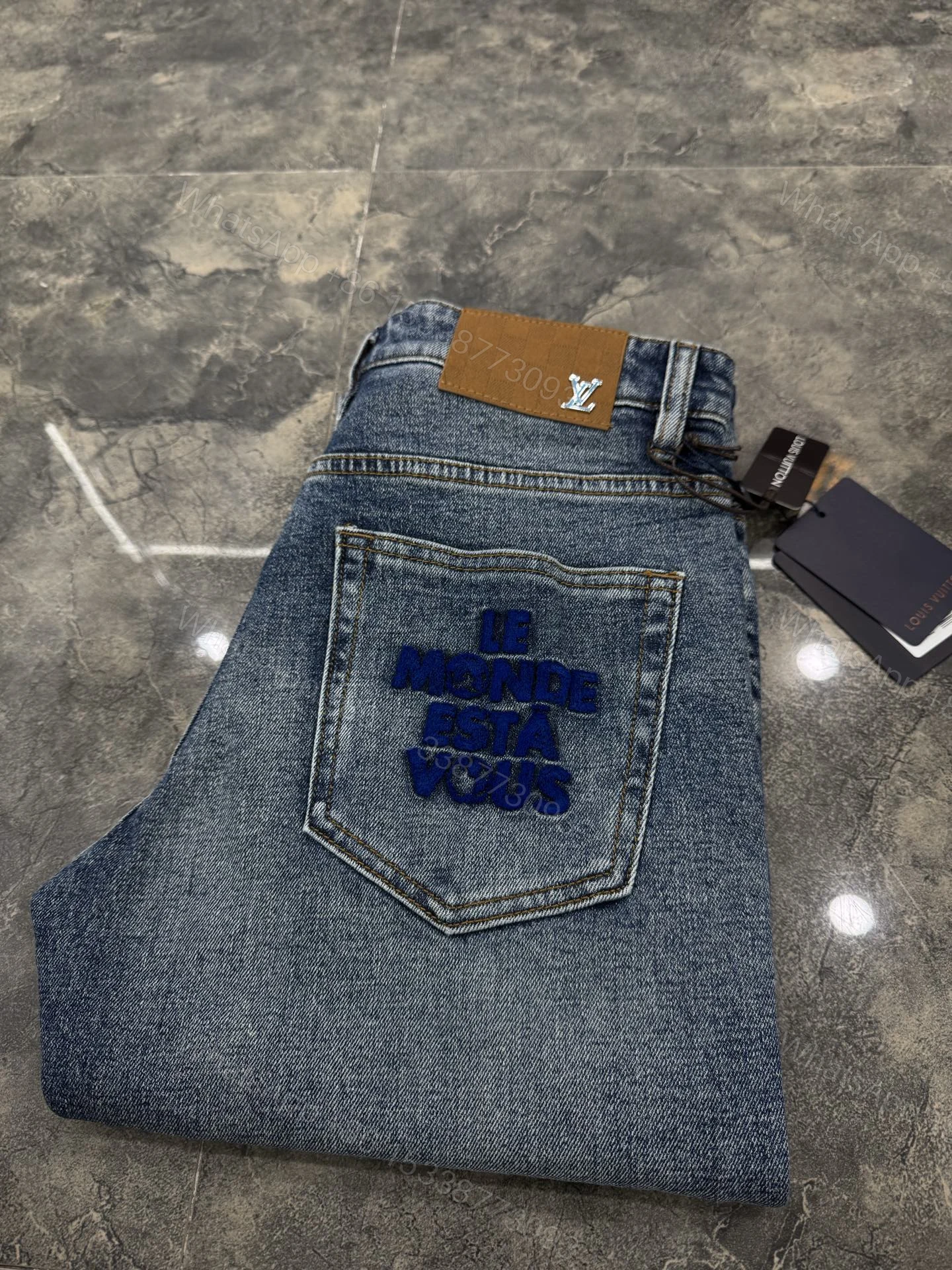LV 高仿 男款 刺繡字母水洗牛仔褲 潮流百搭街頭風長褲 — view 1