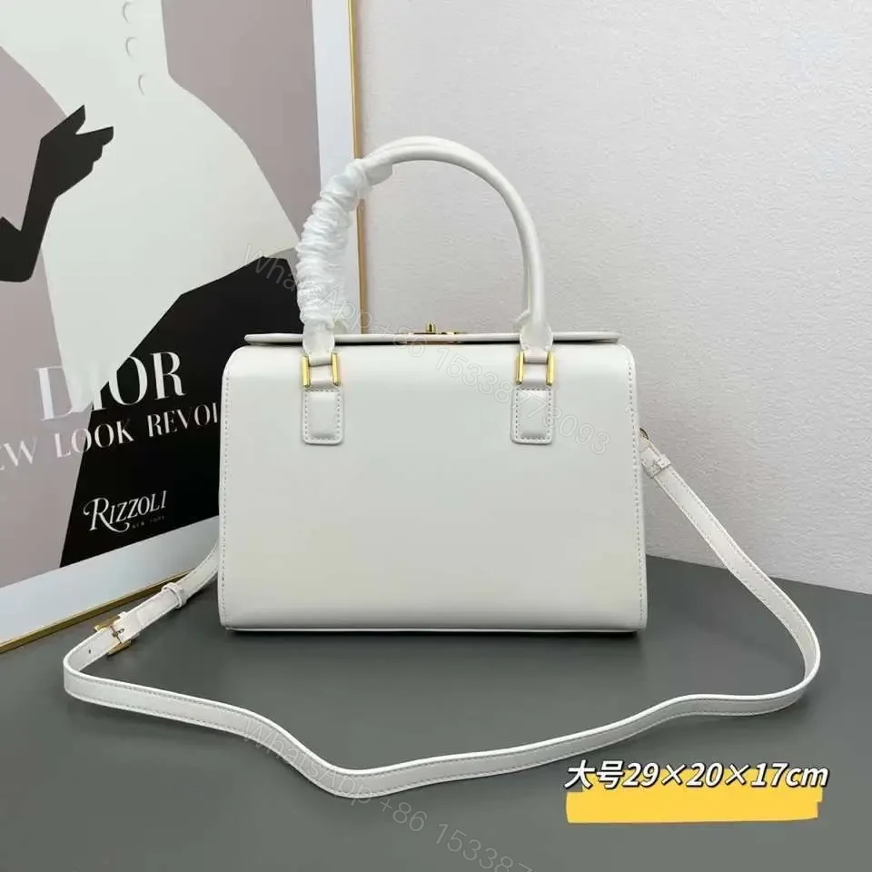 DIOR — view 1