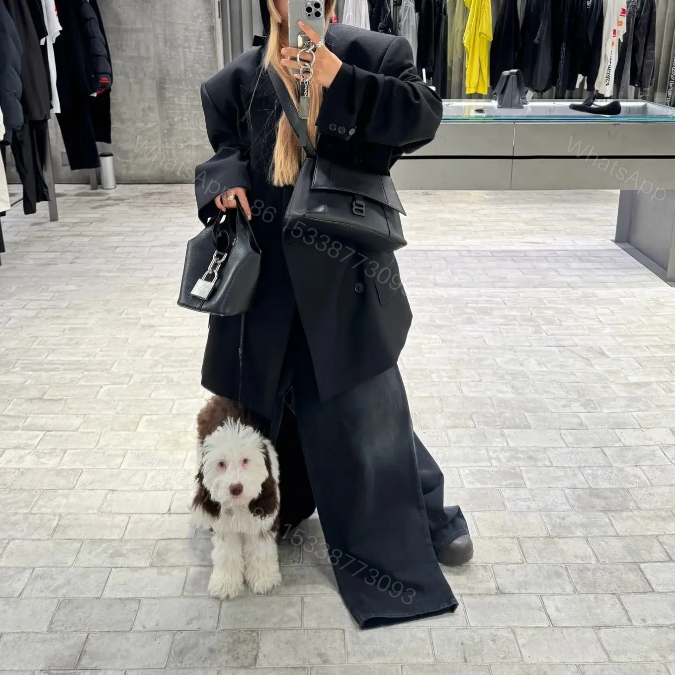 View 17 of 高仿Balenciaga*Locker水桶包2024早春S