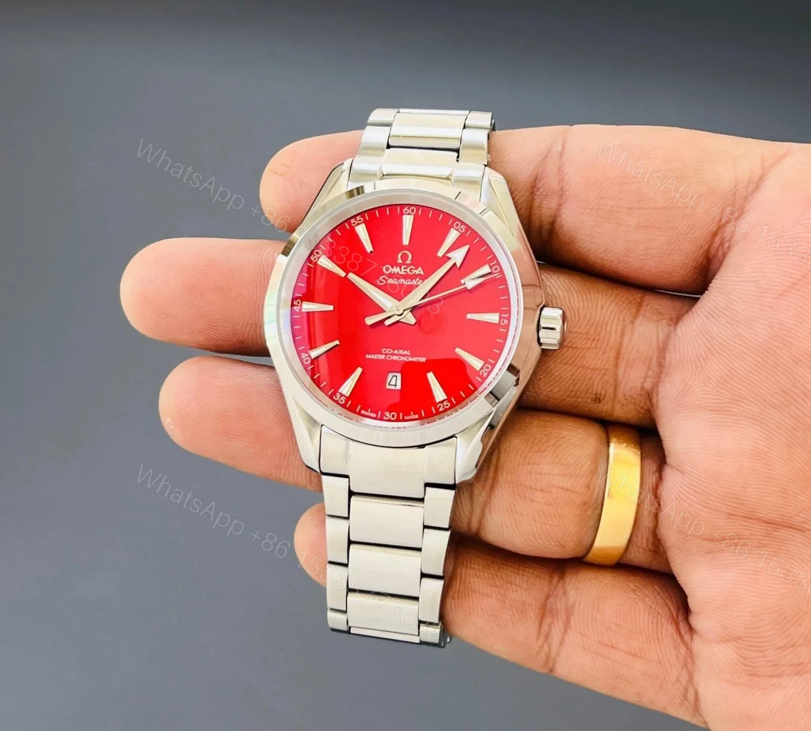 Omega Seamaster Aqua Terra Red Dial — view 1