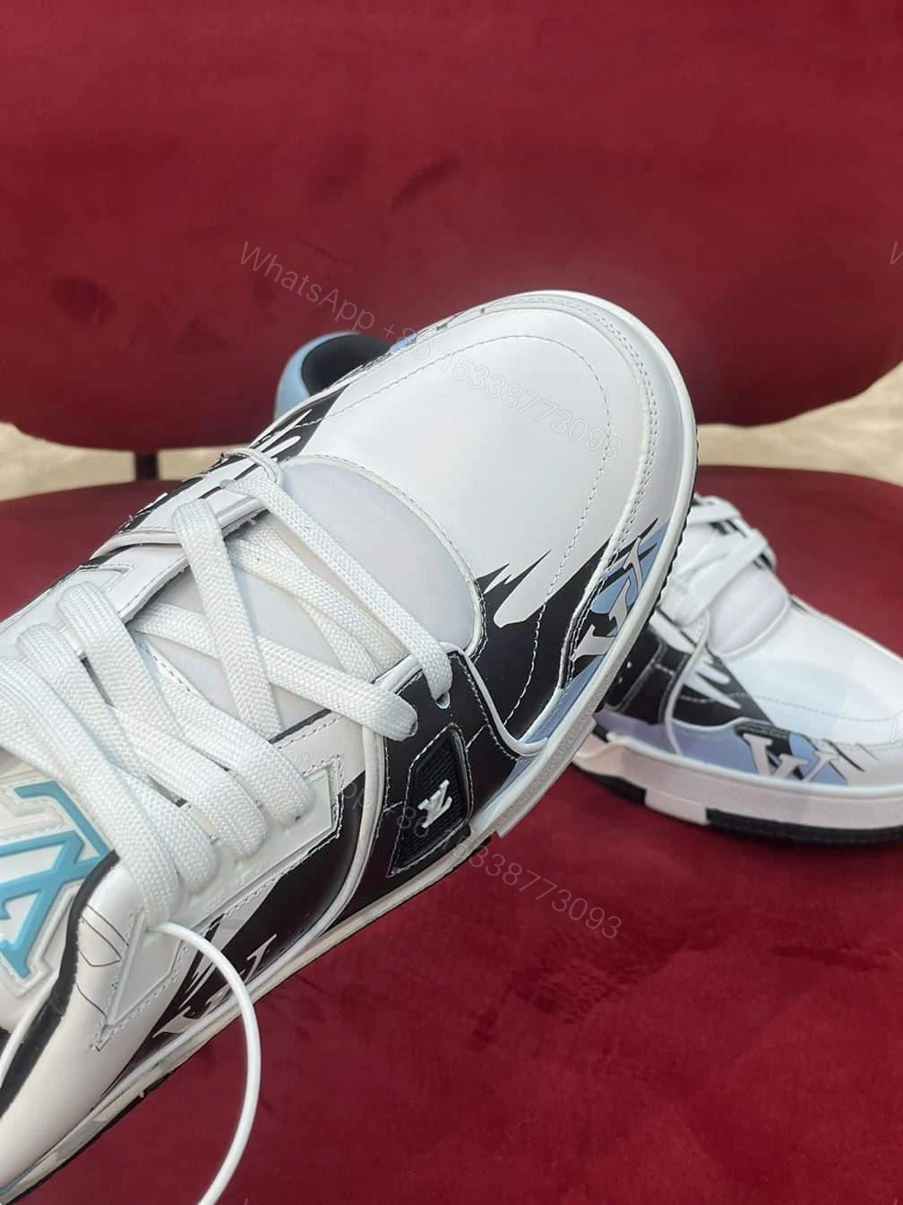 View 3 of LOUIS VUITTON TRAINER SNEAKER – LSVT315