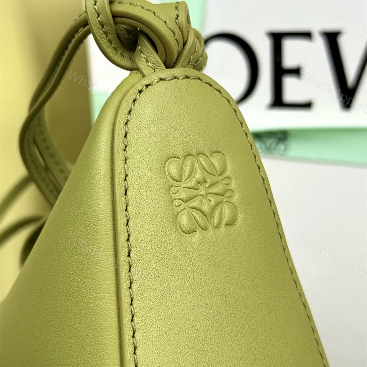 View 10 of 高仿Loewe*Hobo系列4221單肩斜挎包淺苔綠Mini免檢版