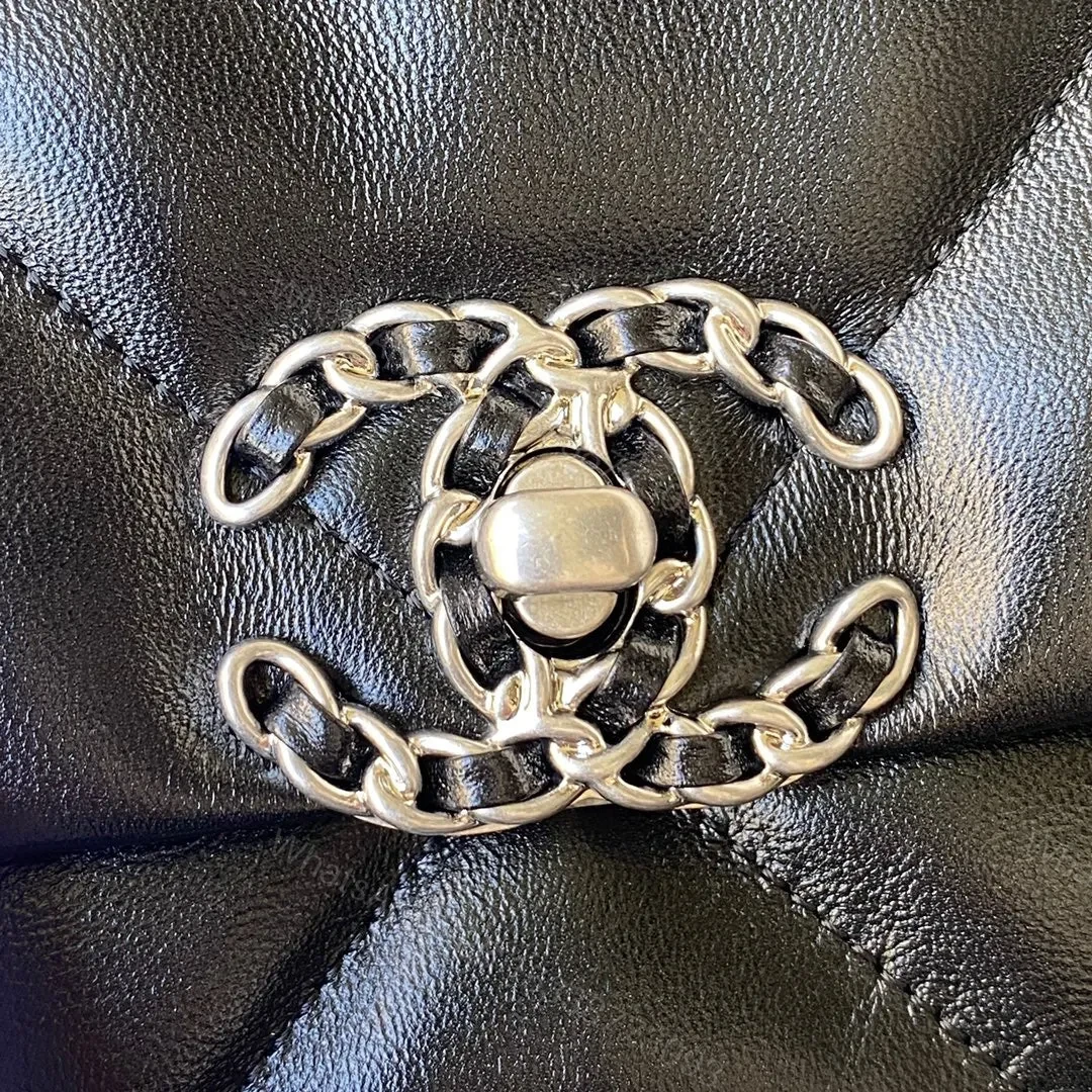 View 6 of CHANEL CC MEDIUM 26 FLAP BAG IN BLACK LAMBSKIN
