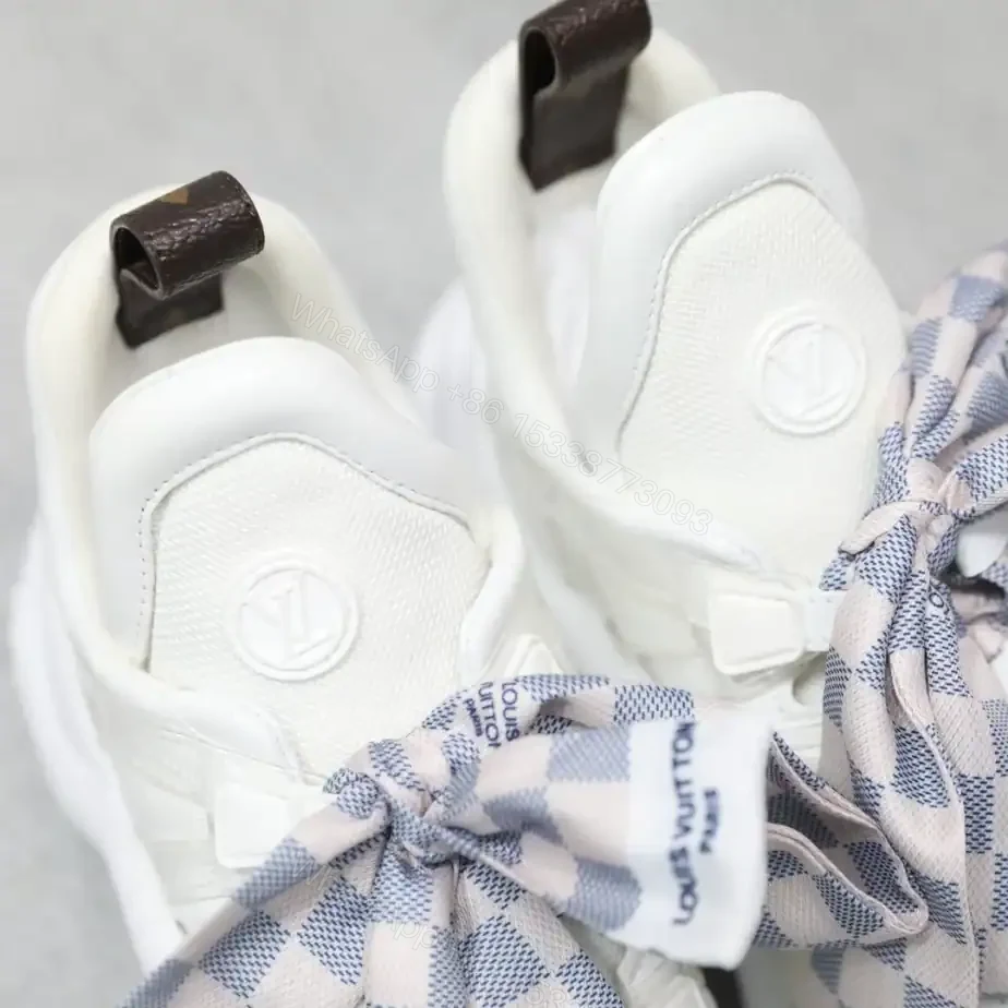 View 3 of LV ARCHLIGHT SNEAKER – LSVM016