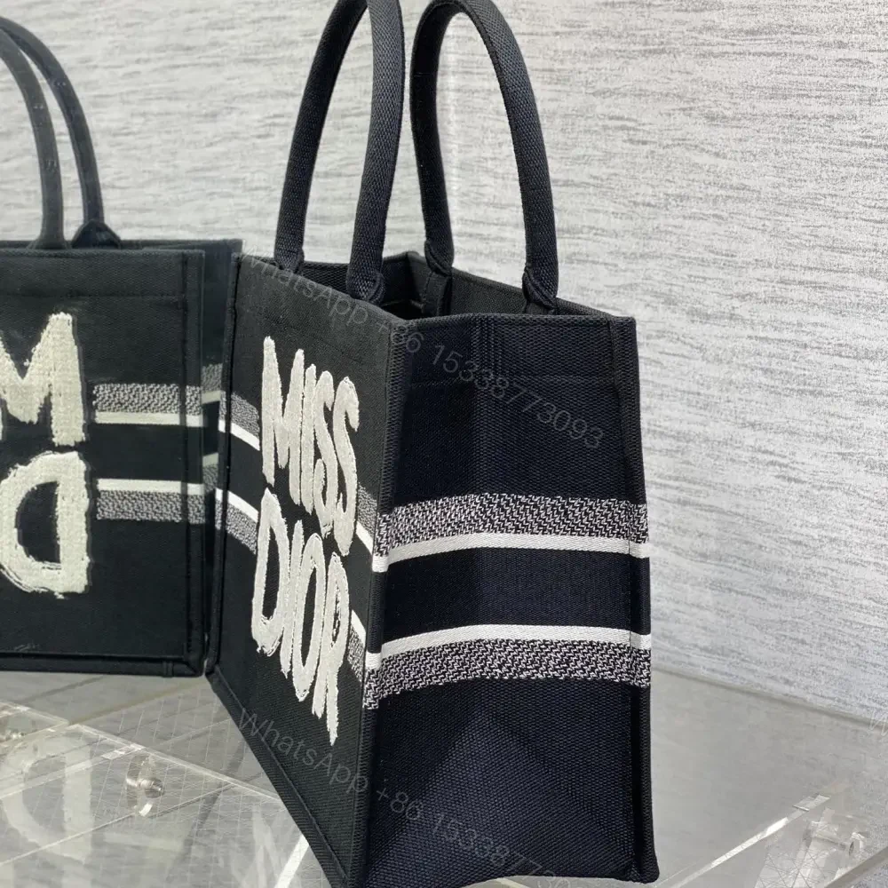 View 2 of 高仿Dior*BookTote系列M129M993購物袋Miss黑色中號免檢版