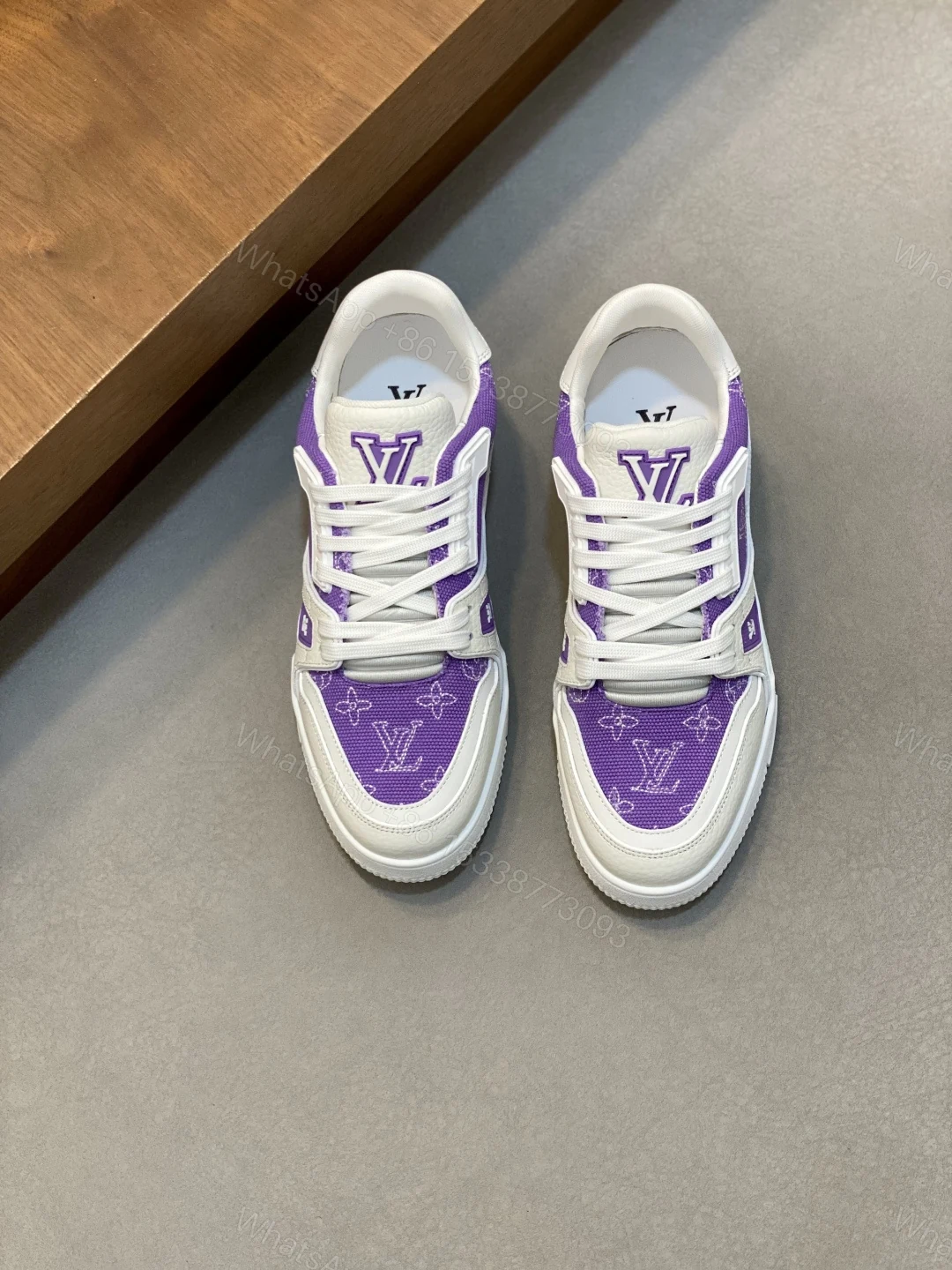 LV 一比一 男款紫色老花 Trainer 球鞋 高對標亮色系人氣款 — view 1