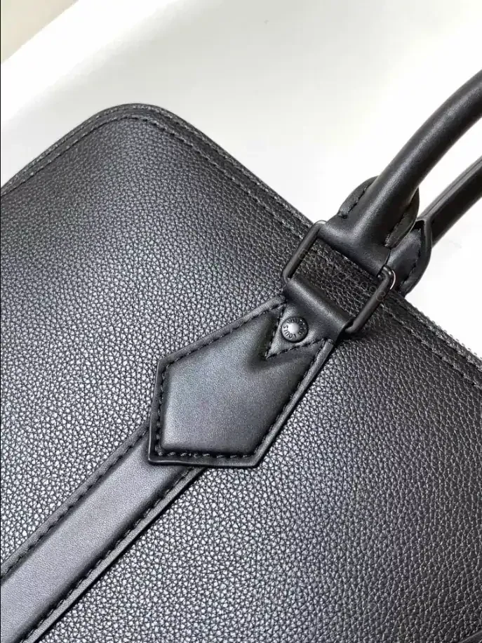 View 4 of LOUIS VUITTON TAKEOFF BRIEFCASE – LBV394
