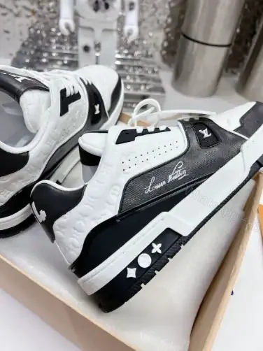 View 6 of LOUIS VUITTON TRAINE SNEAKERS IN WHITE AND BLACK – LSVT382