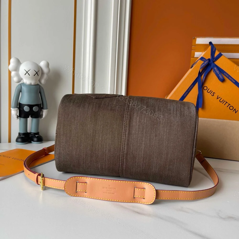 View 8 of Louis Vuitton Speedy 30 Bandoulière Brown 34Cm M29170