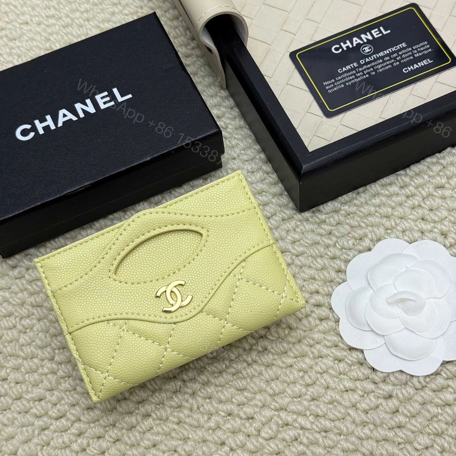 Chanel 高仿卡夾 女用奶油黃皮革 菱格壓紋輕奢配件 — view 1