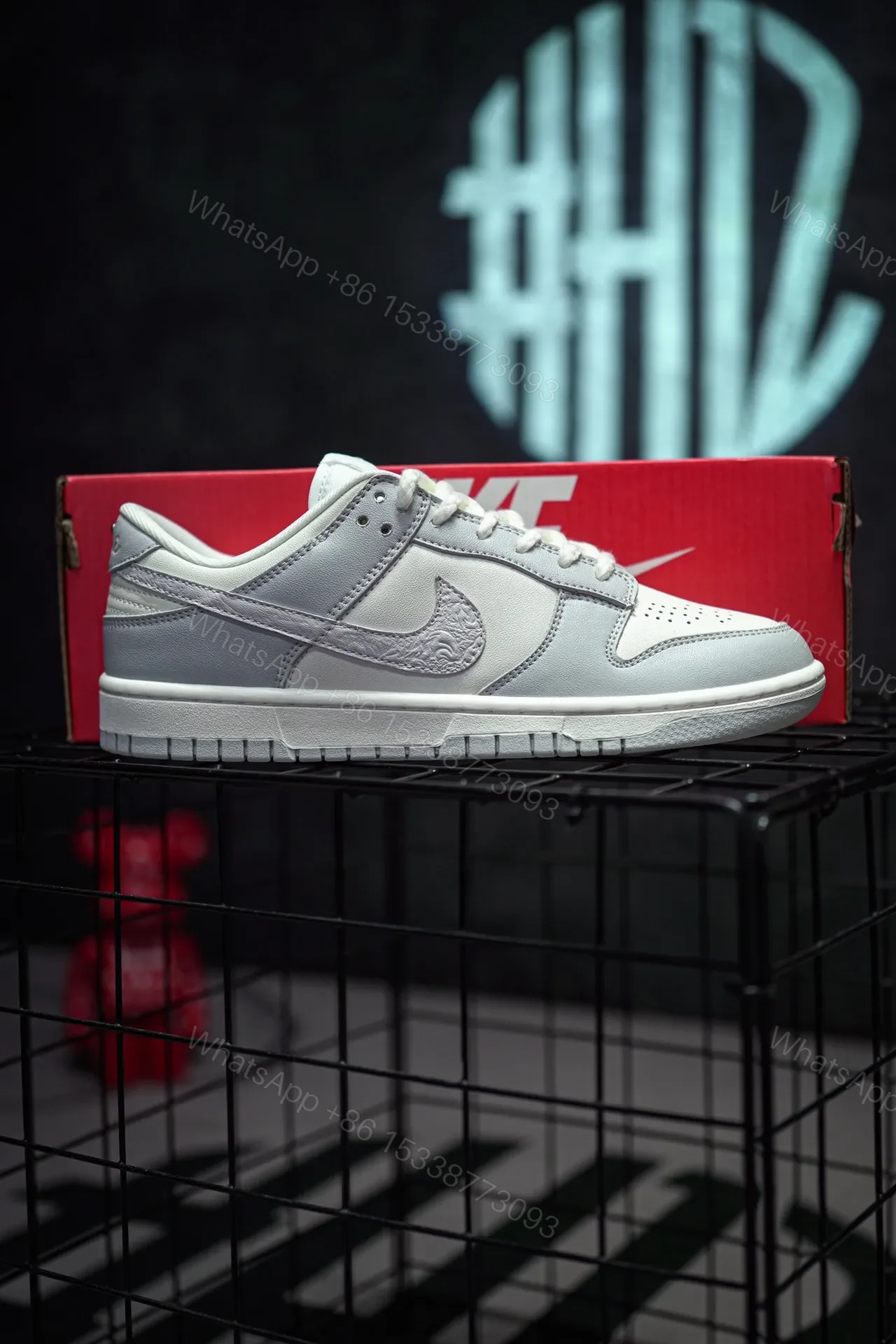 View 2 of Nike Dunk SB Low “relief” Replicas
