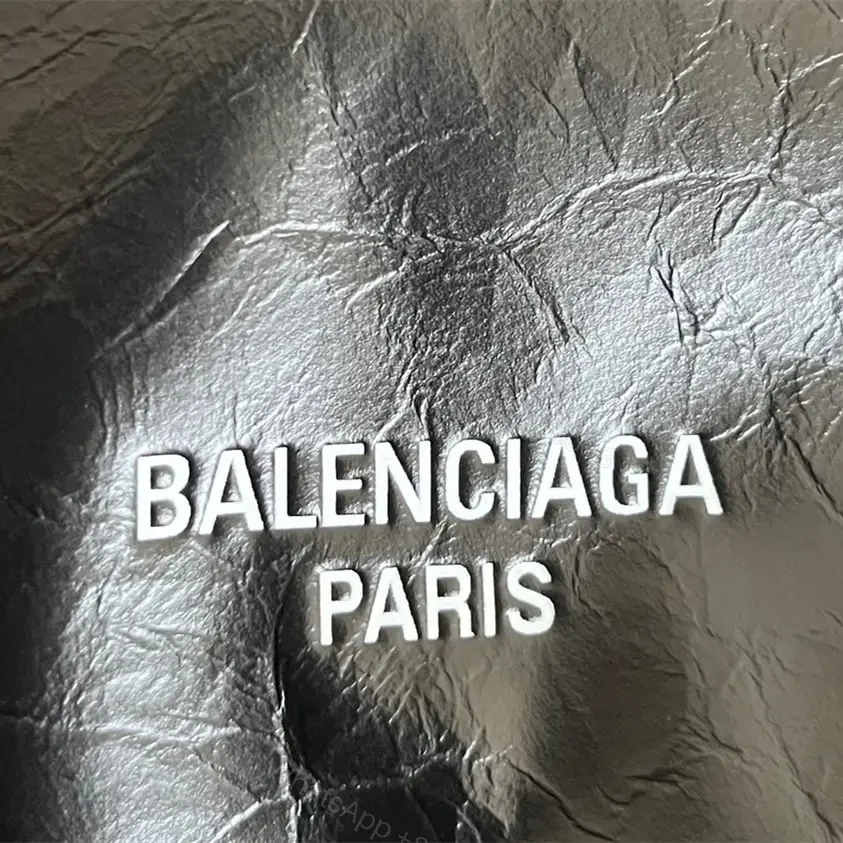 View 17 of 高仿Balenciaga2023年新款Crushtote垃圾袋小號