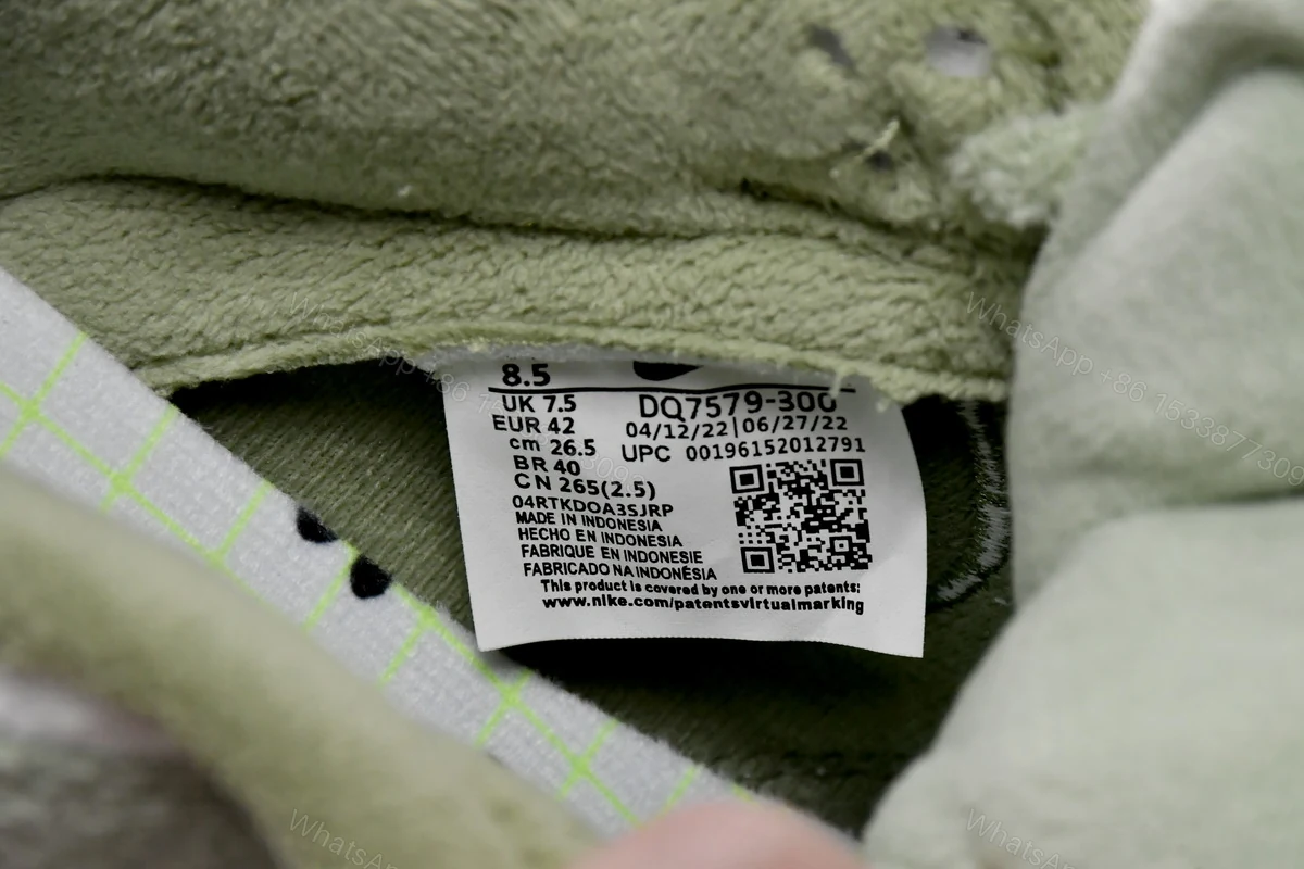 View 7 of Dunk Low SE "Honeydew" DQ7579-300