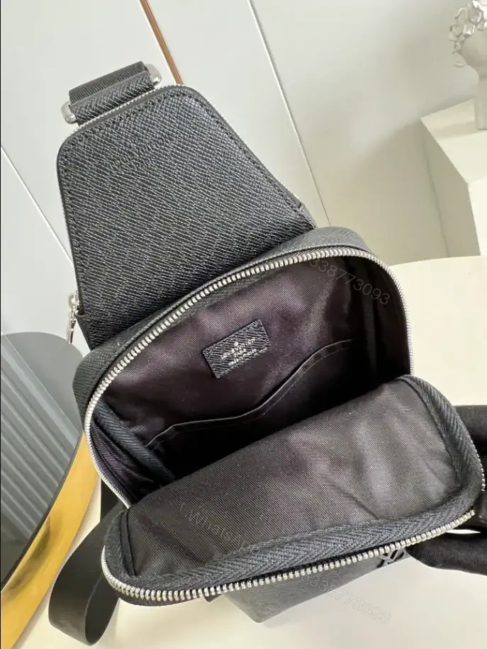 View 4 of LOUIS VUITTON AVENUE SLINGBAG – LBV417