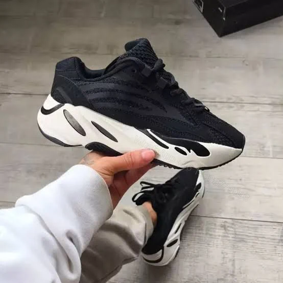 FIRST COPY ADIDAS YEEZY 700 V2 VANTA FOR MEN — view 1