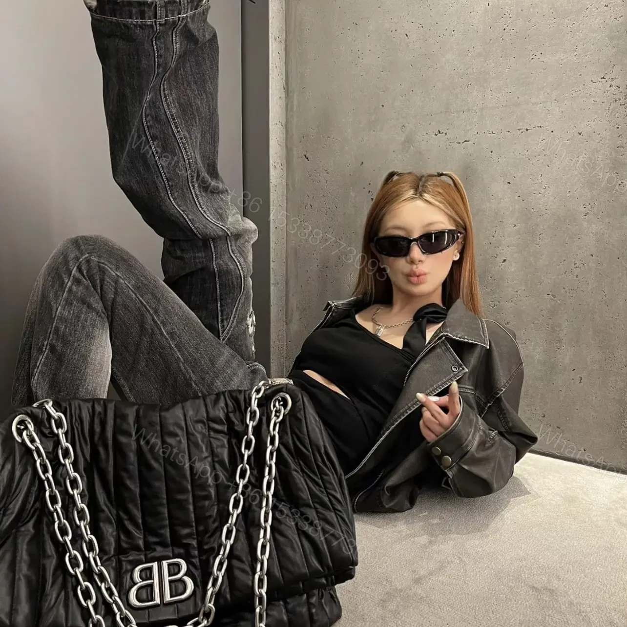 View 16 of 高仿Balenciaga*Monaco系列衍縫線牛皮單肩包m