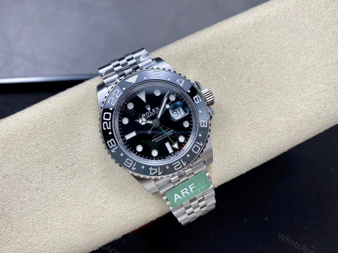 View 3 of Superclone Rolex GMT-Master II 126710GRNR “Bruce Wayne” Jubilee 2024