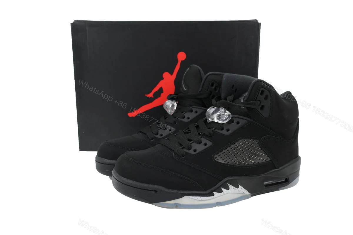 View 8 of Air Jordan 5 Retro SE 'Black Cat' FZ2239-001