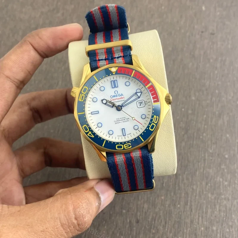 Omega Seamaster Commander 007 White Dial Automatic 40mm — view 1