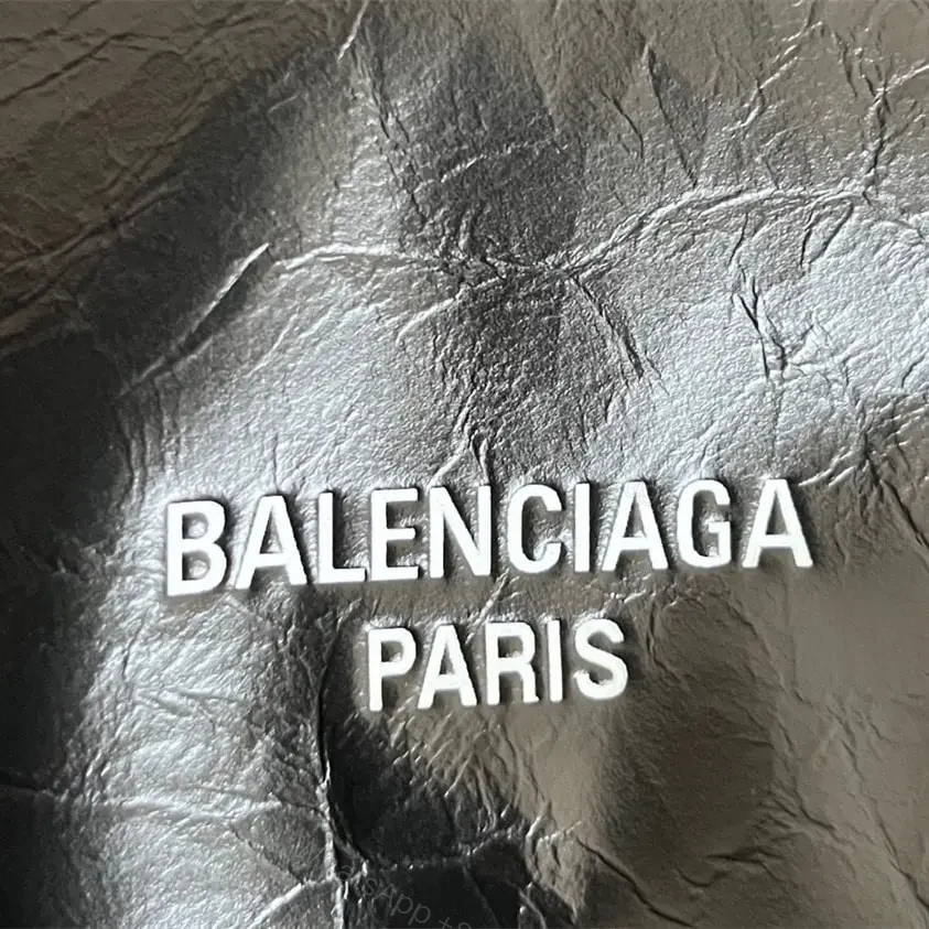 View 17 of 高仿Balenciaga2023年新款Crushtote垃圾袋大號