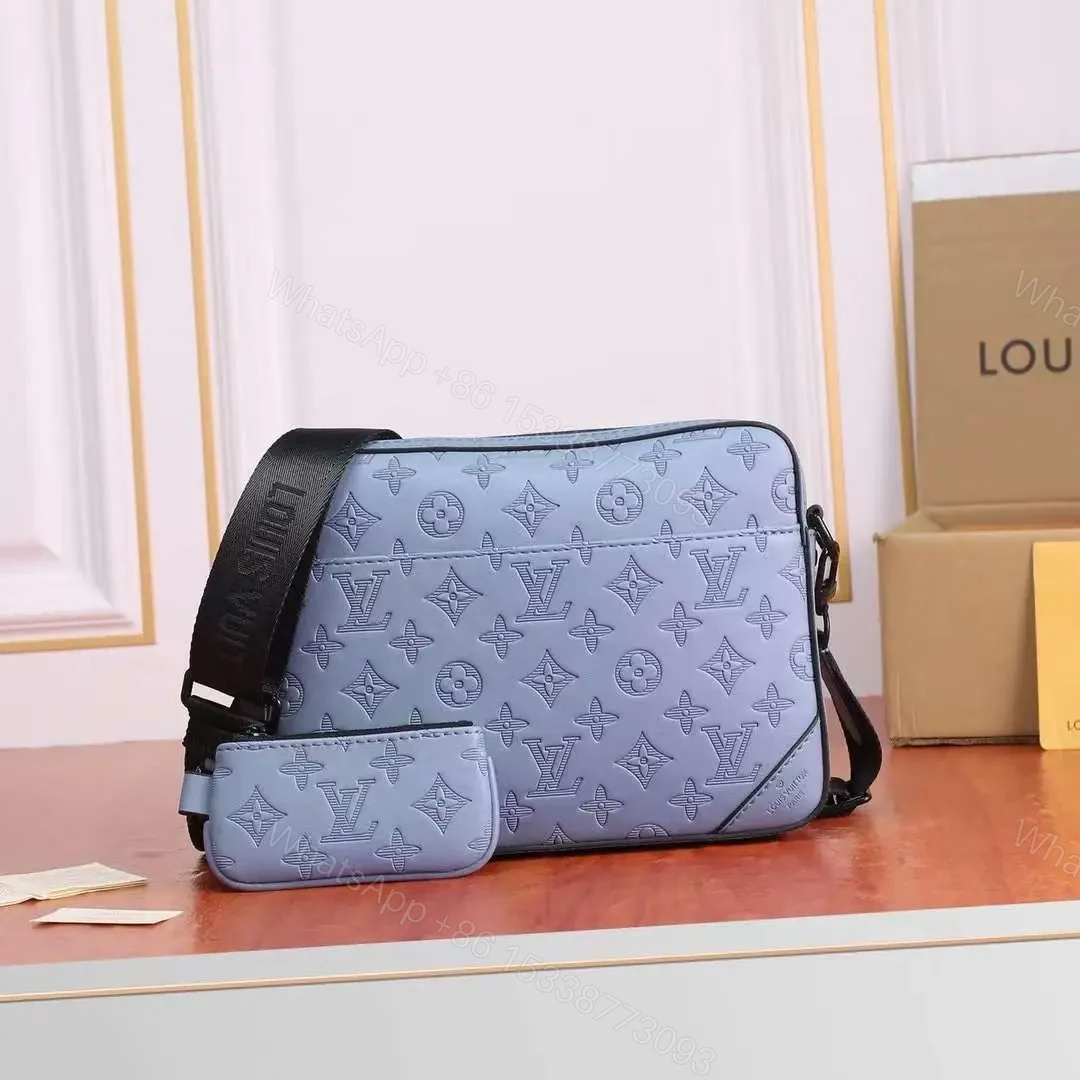 LOUIS VUITTON — view 1