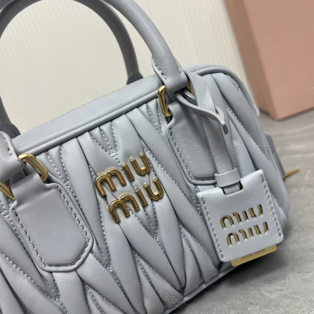View 7 of 高仿miumiu繆繆TooPretty系列5BB123保齡球手袋車菊藍