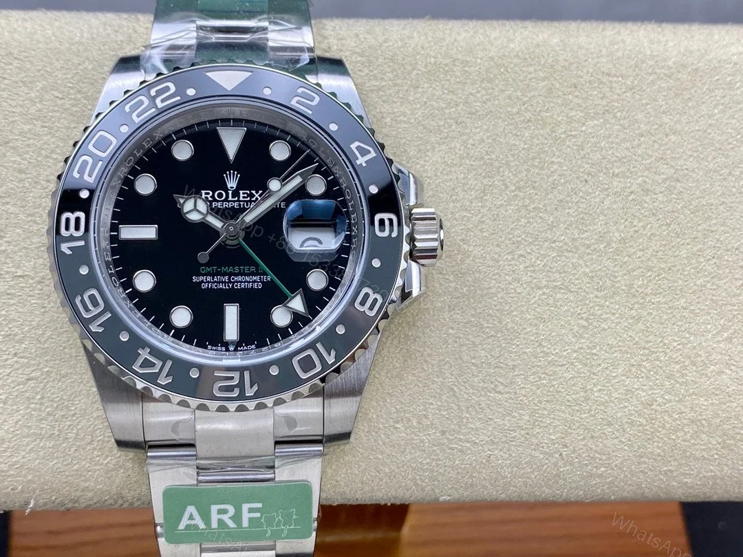 View 8 of Superclone Rolex GMT-Master II 126710GRNR “Bruce Wayne” Oyster 2024