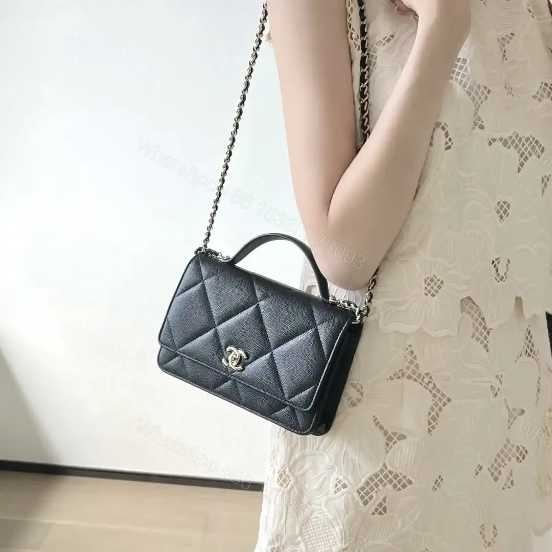 View 24 of 高仿Chanel*25K系列AP4932小牛皮WOC手袋黑色免檢版