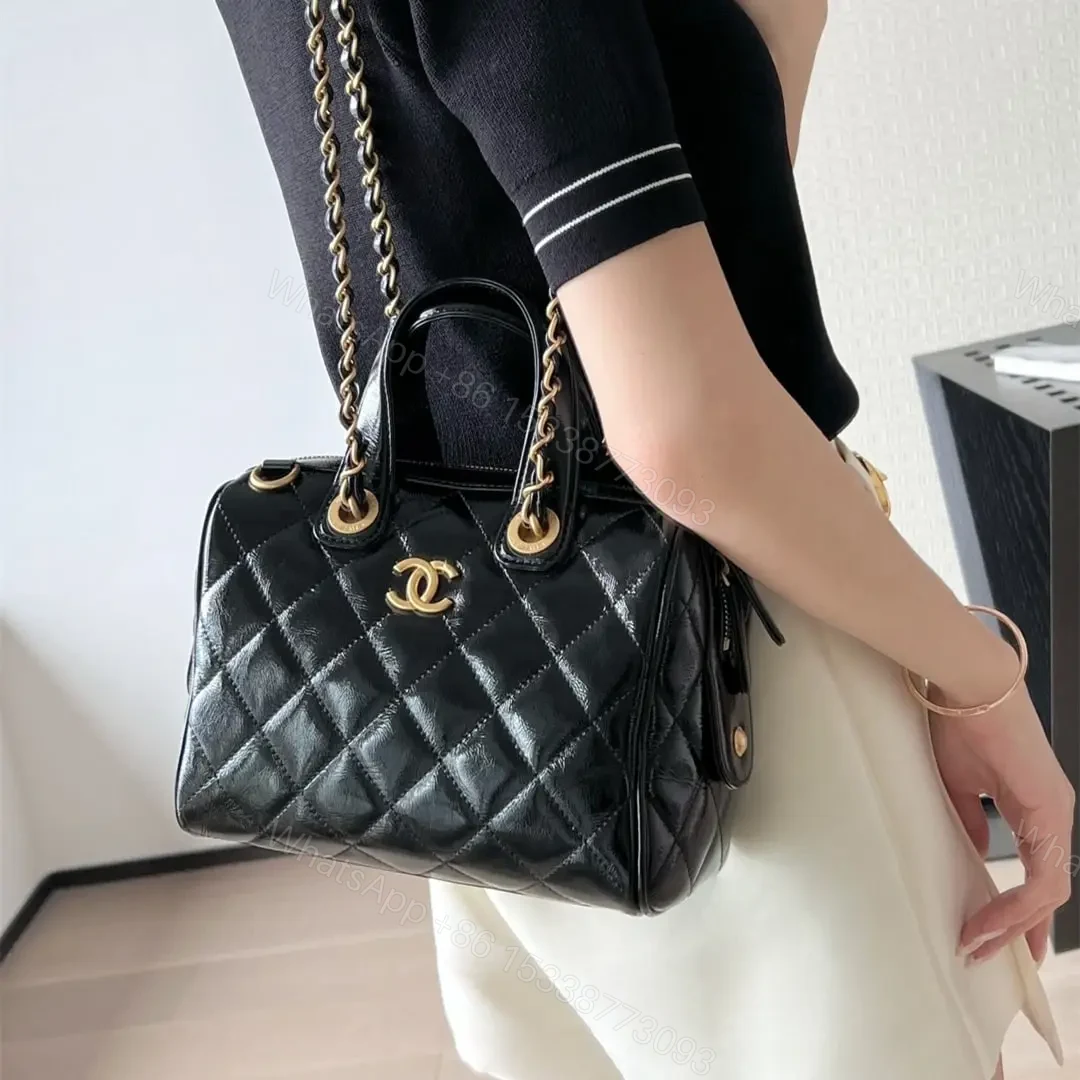 View 23 of 高仿Chanel*25A系列AS5578保齡球手提包黑色小號免檢版