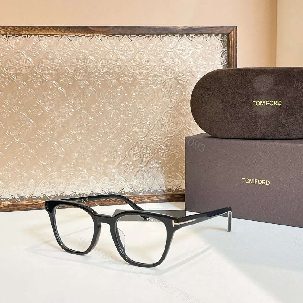 Black Acetate Tom Ford Eyeglasses - Minimalist Luxury, Subtle Gold Details, All-Day Comfort, Premium frames — view 1