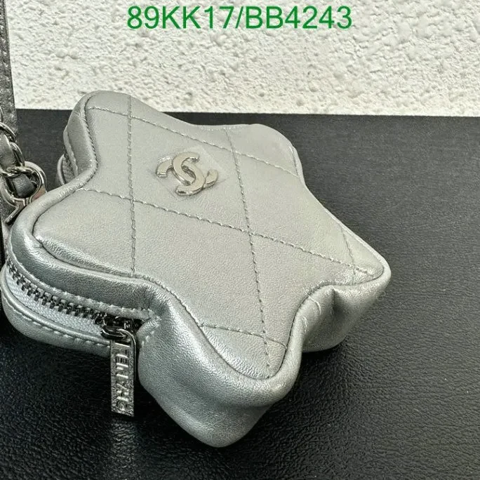 View 8 of Chanel Grey Star Coin Purse Flap Bag JH647 – Flawless Stitching Details