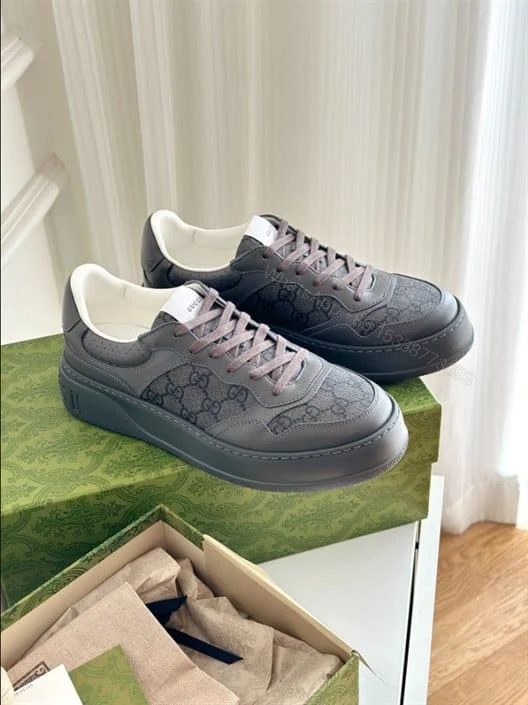 View 2 of MEN’S LACE-UP SNEAKER – GC157
