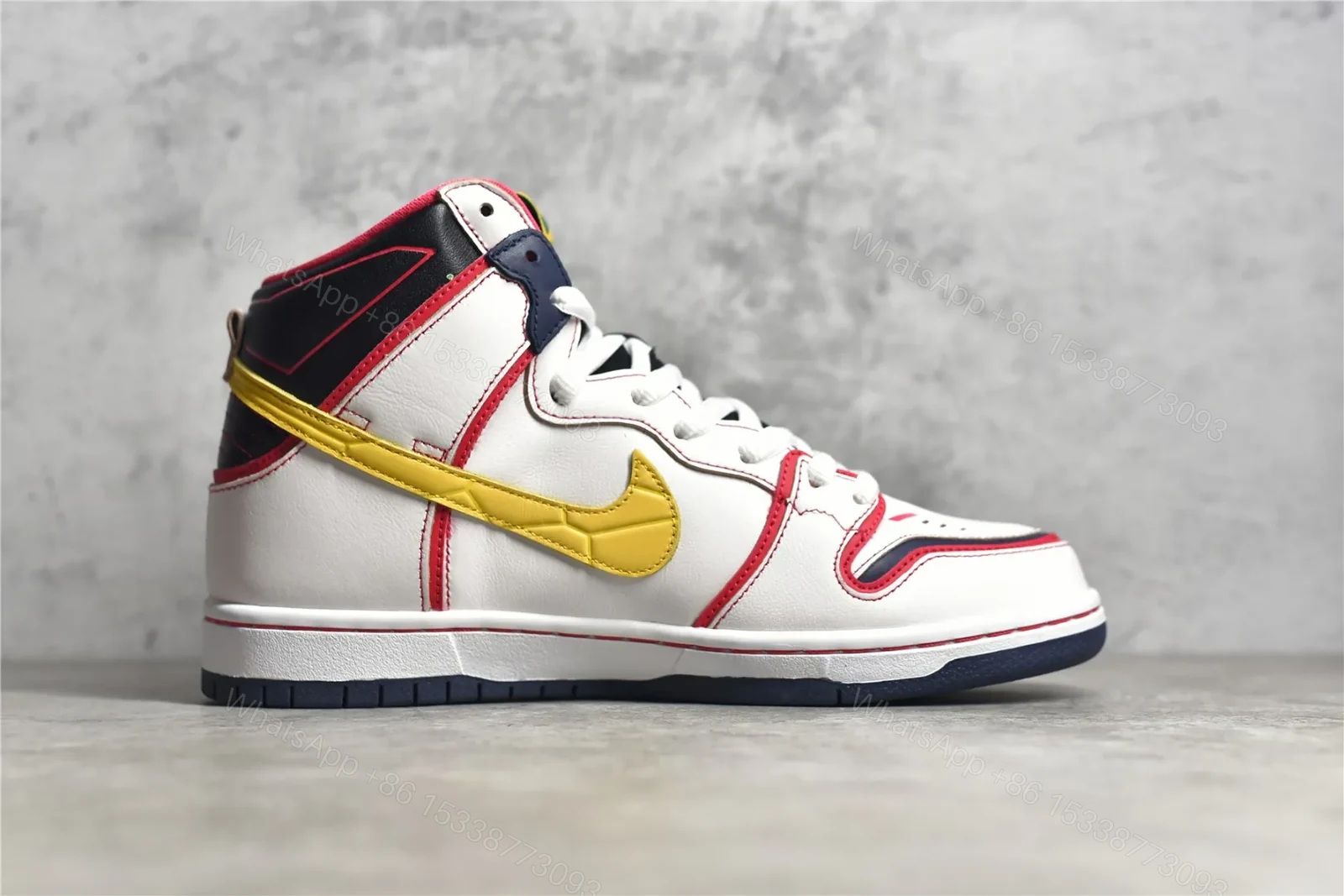 View 3 of DUNK SB HIGH RX-0 UNICORN GUNDAM