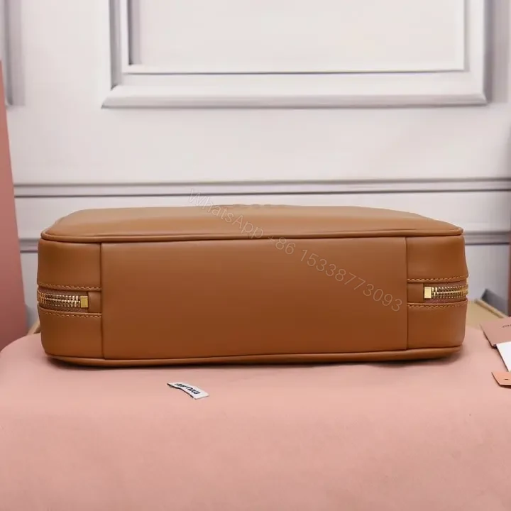 View 5 of 高仿miumiu*5BB172壓紋LOGO手提包小牛皮白蘭地免檢版