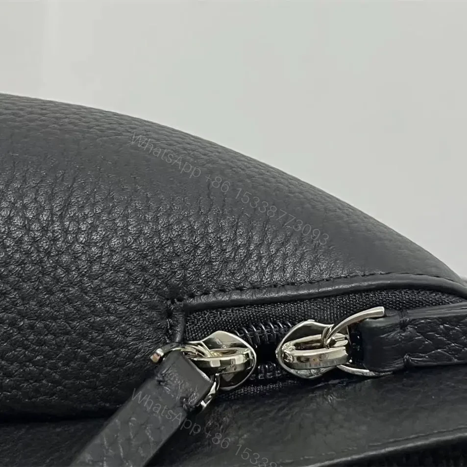 View 10 of 高仿BalenciagaExplorer系列小牛皮背包S