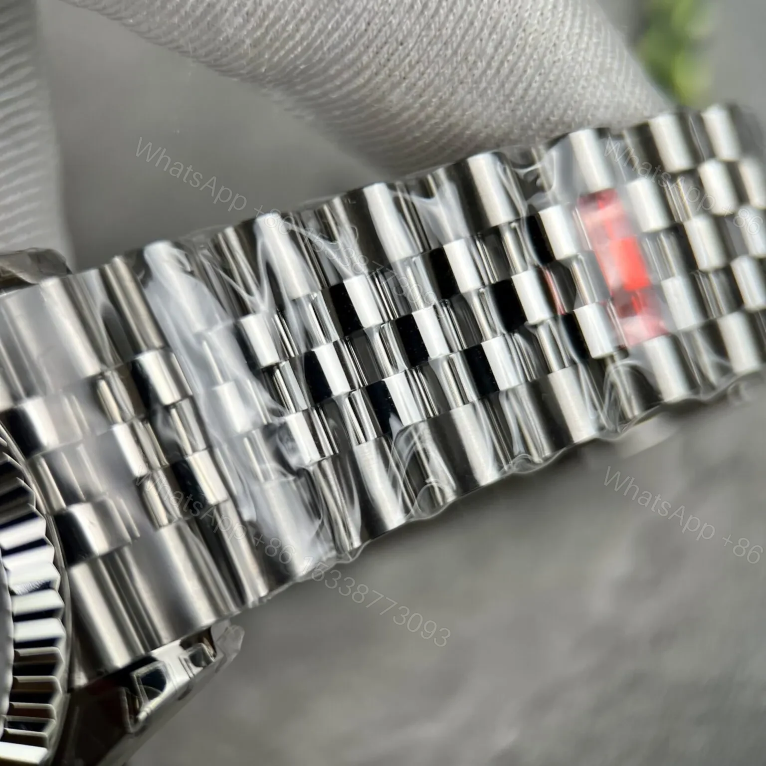 View 4 of Replica Rolex Datejust White Dial 16220-2 36 mm