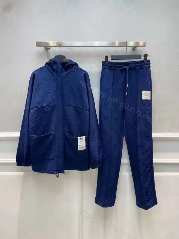 LOUIS VUITTON — view 1