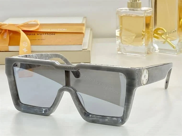 View 6 of LV SUNGLASSES – GLVT02